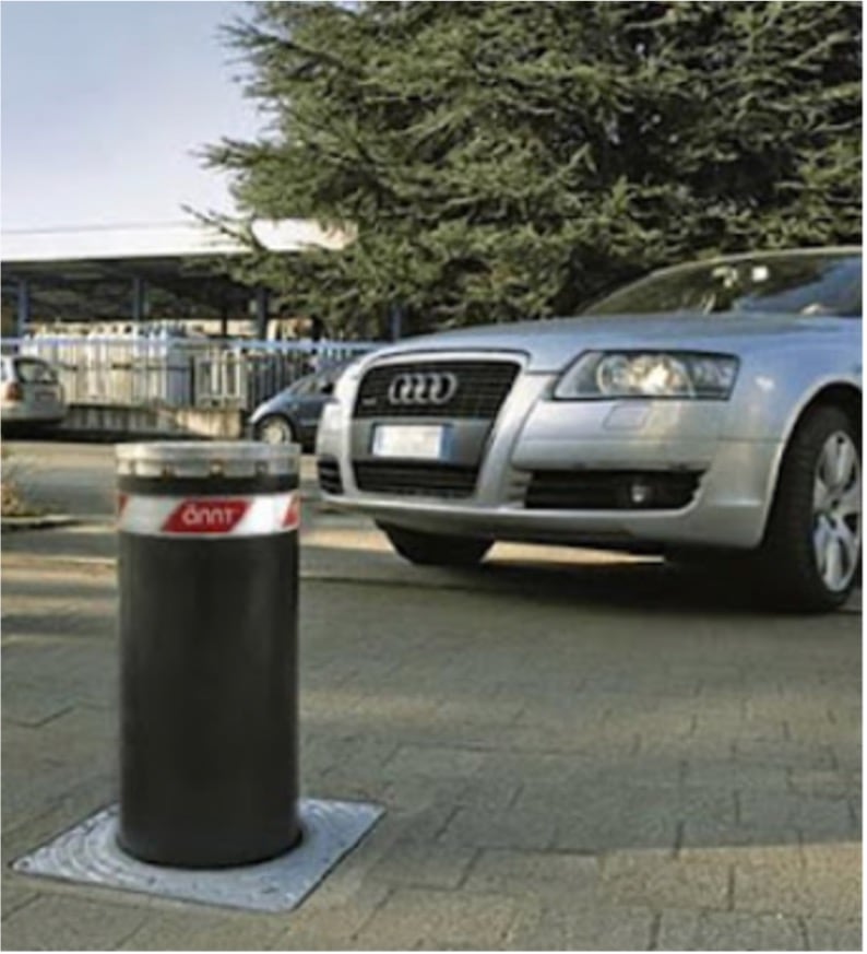 How to Choose the Right Bollard<br>for Your Specific Security Needs 6 automatic
